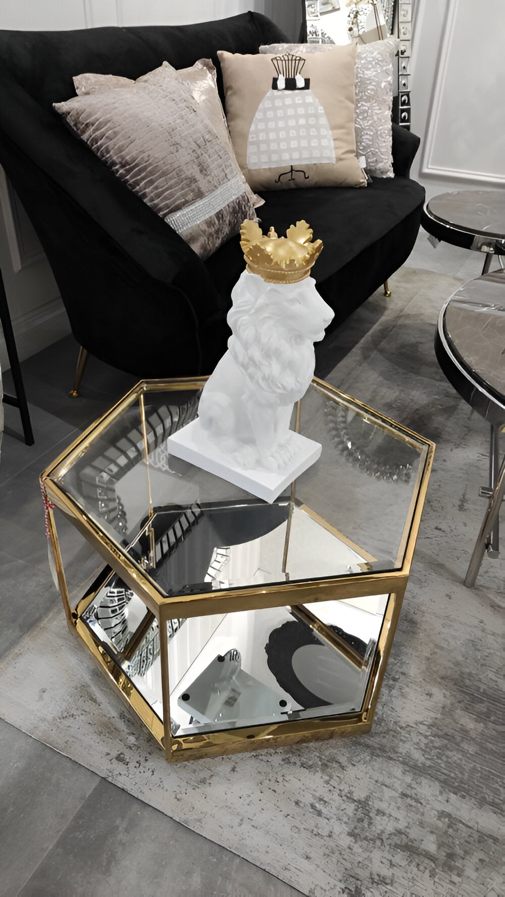 Mūza Glass Coffee Table with Mirrored Surface