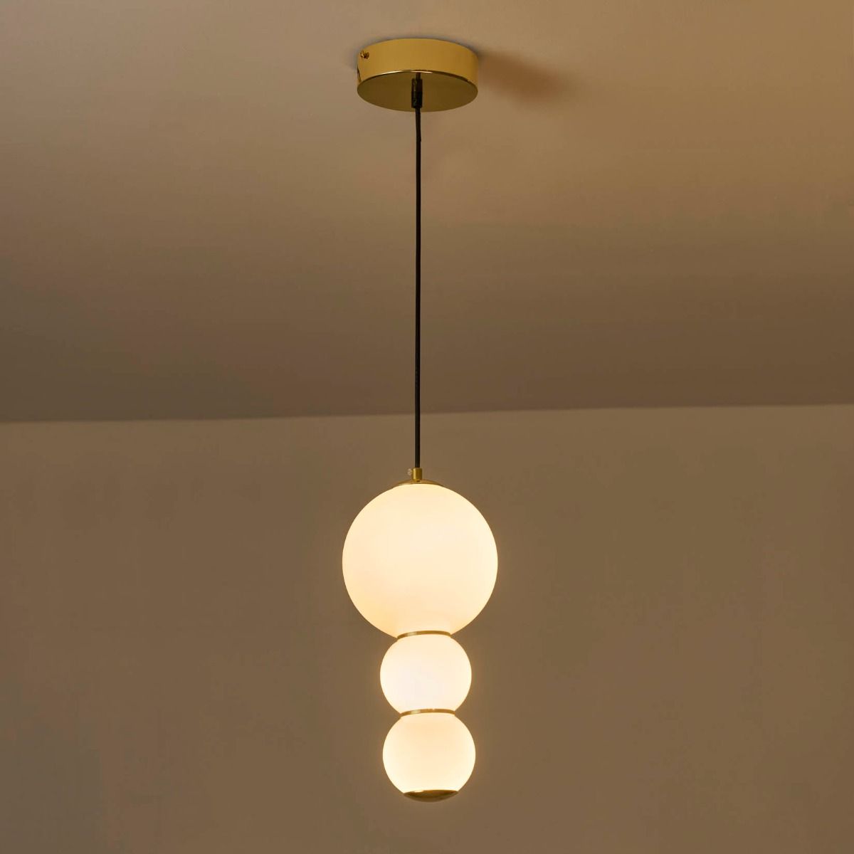 Pakabinamas šviestuvas Bubble ML16500 562,50 PLN