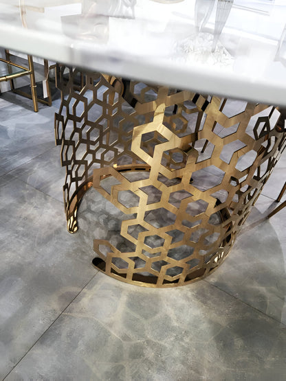 Luxury Queen Table